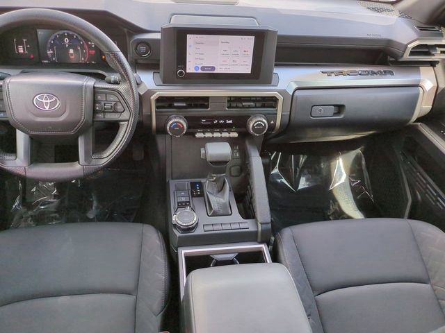 Used 2025 Toyota Tacoma SR5 AWD/4WD image 15