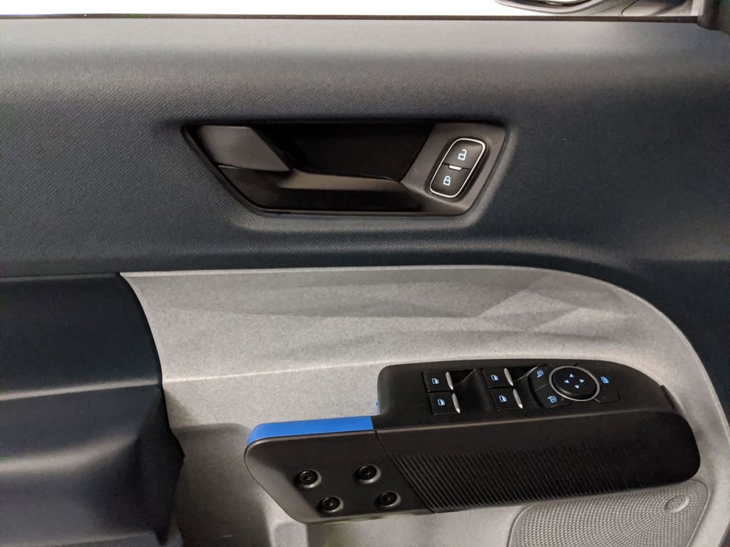 Certified 2025 Ford Maverick XLT image 21