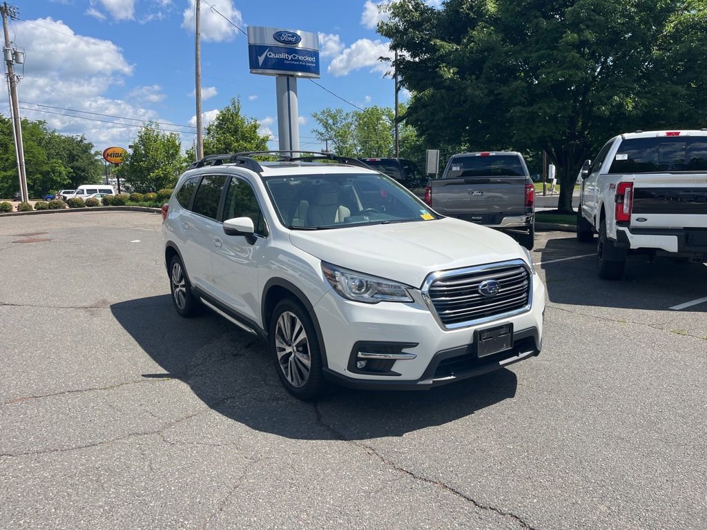 Used 2022 Subaru Ascent Limited w/ Technology Package AWD/4WD image 3