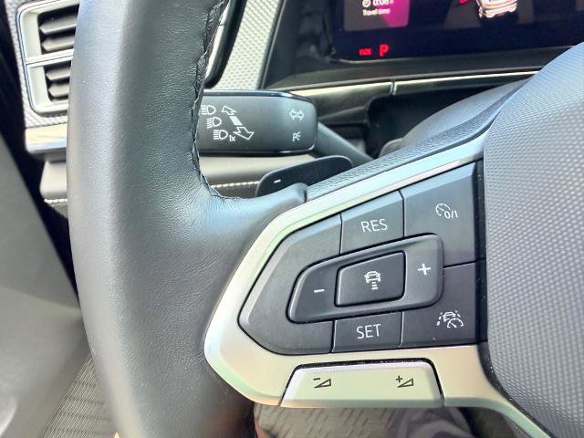 Used 2025 Volkswagen Atlas Cross Sport SEL Premium R-Line image 36