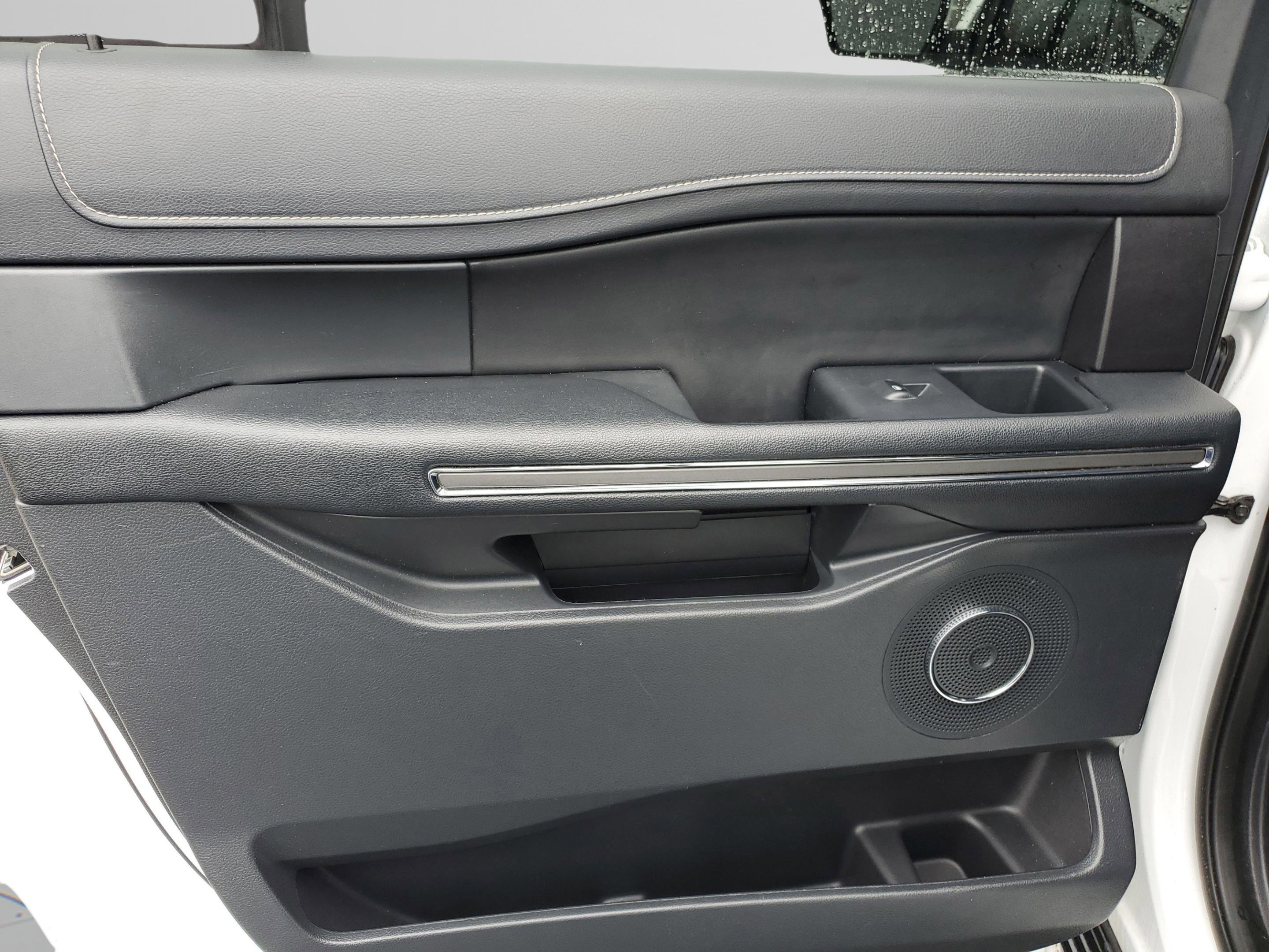 Certified 2023 Ford Expedition Max XLT image 15