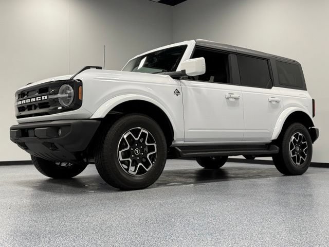 Certified 2025 Ford Bronco Outer Banks AWD/4WD image 5