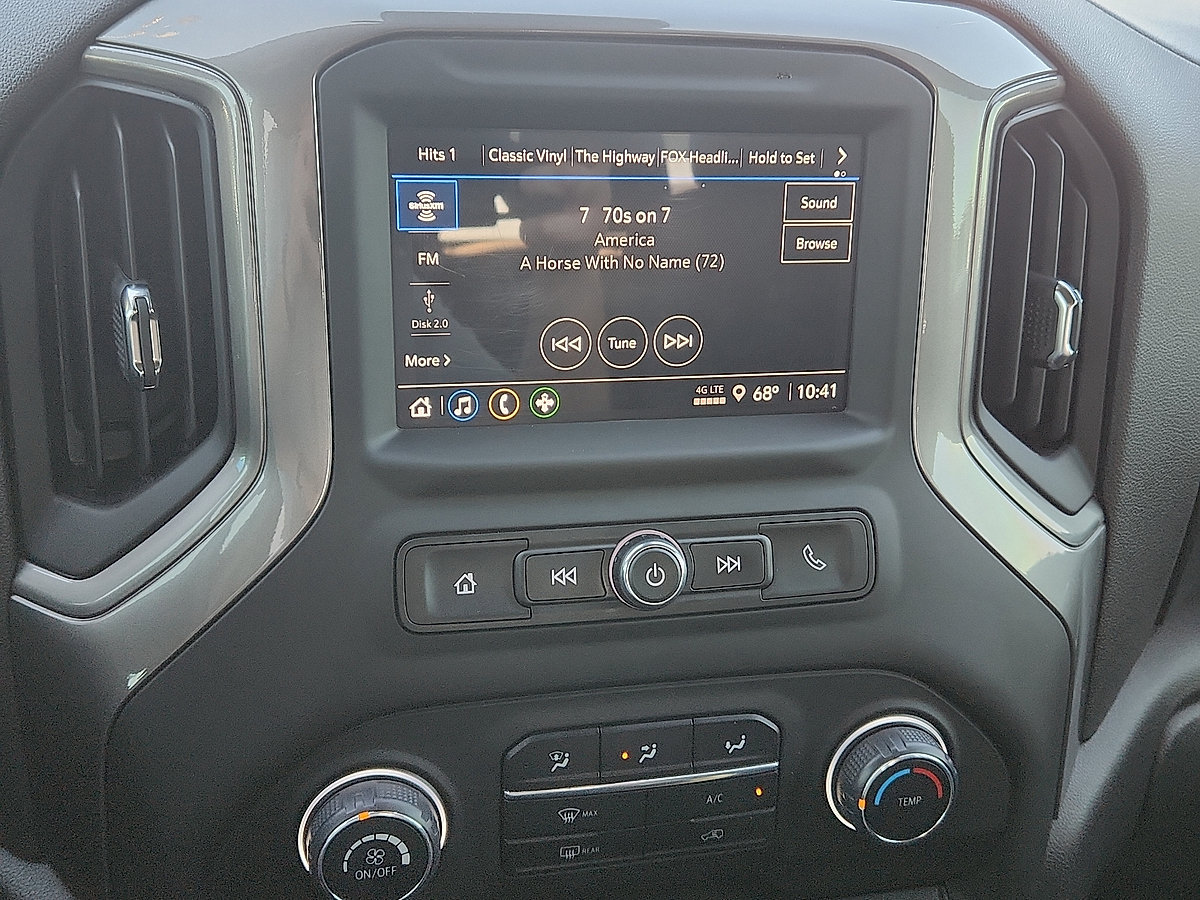 Used 2025 Chevrolet Silverado 1500 Custom w/ Turbomax Blackout Package AWD/4WD image 23