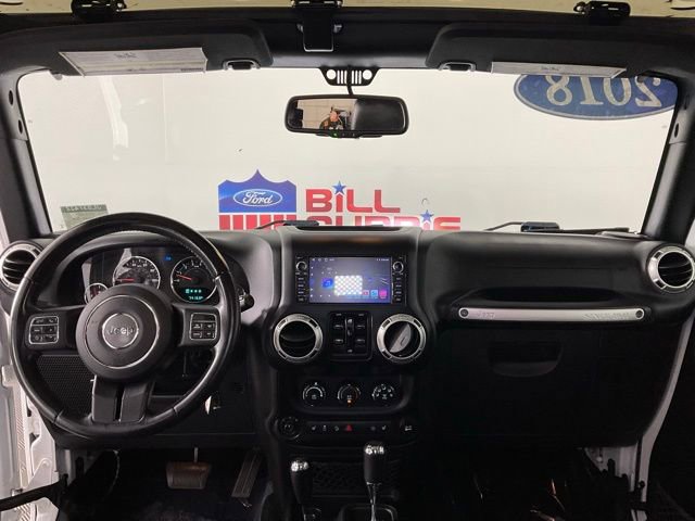 Used 2018 Jeep Wrangler Unlimited Sahara w/ Connectivity Group image 18