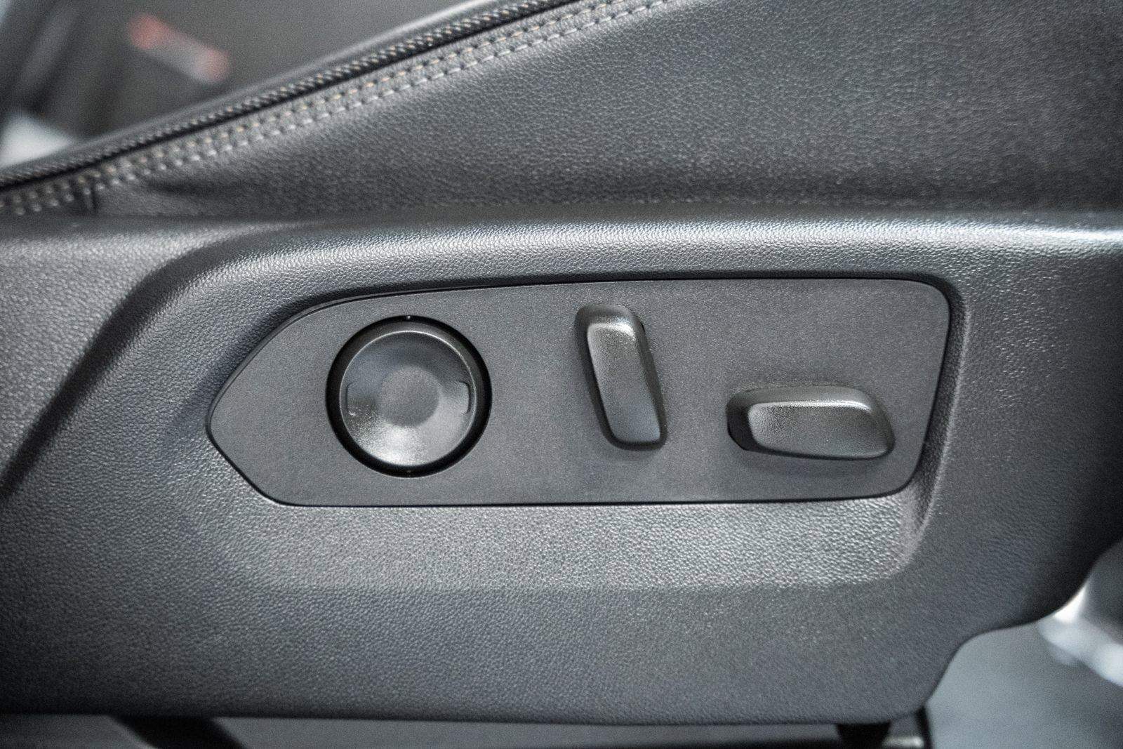 Used 2023 Chevrolet Silverado 1500 High Country w/ High Country Premium Package image 45