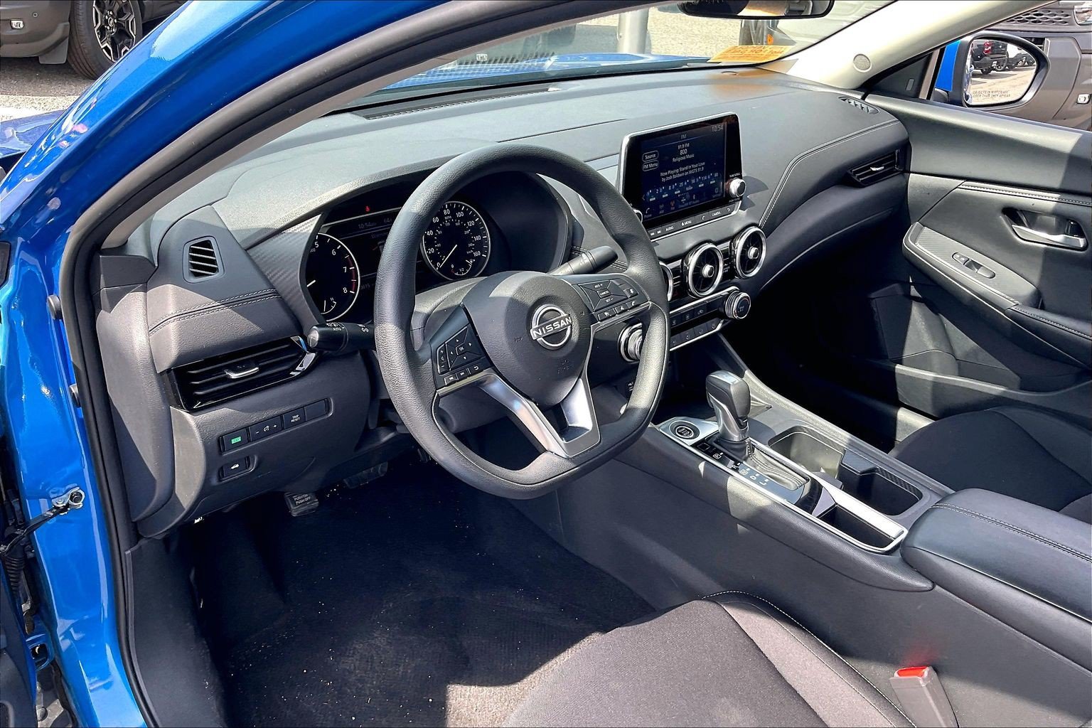 Used 2025 Nissan Sentra SV FWD image 13