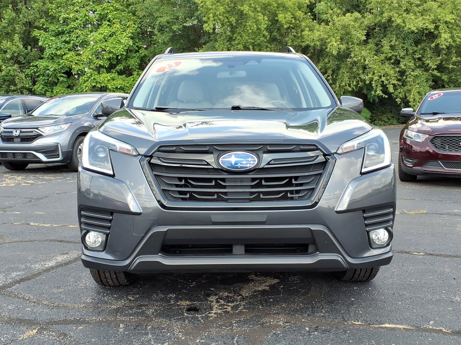 Used 2023 Subaru Forester Premium AWD/4WD image 2