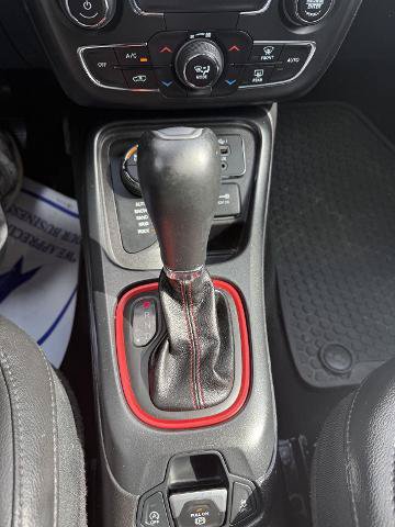Used 2019 Jeep Compass Trailhawk w/ Cold Weather Group AWD/4WD image 9