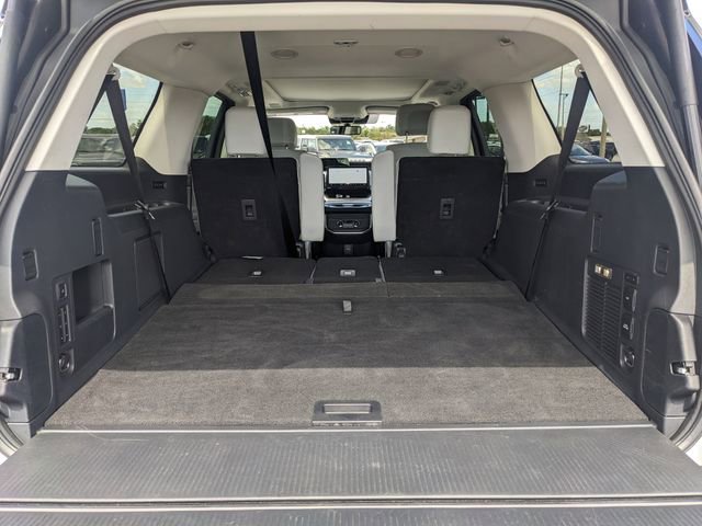 Certified 2025 Ford Expedition Max Platinum w/ Driver's Package AWD/4WD image 13