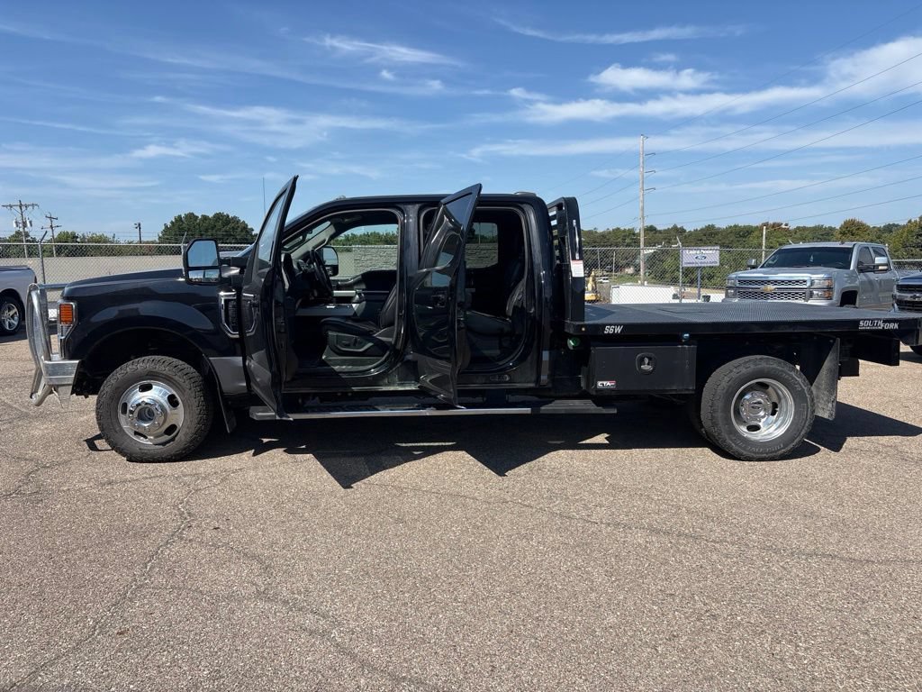 Certified 2021 Ford F350 Lariat w/ Lariat Value Package AWD/4WD image 4