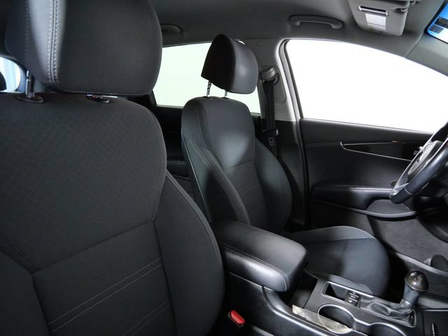 Used 2017 Kia Sorento AWD w/ LX Convenience Package image 8