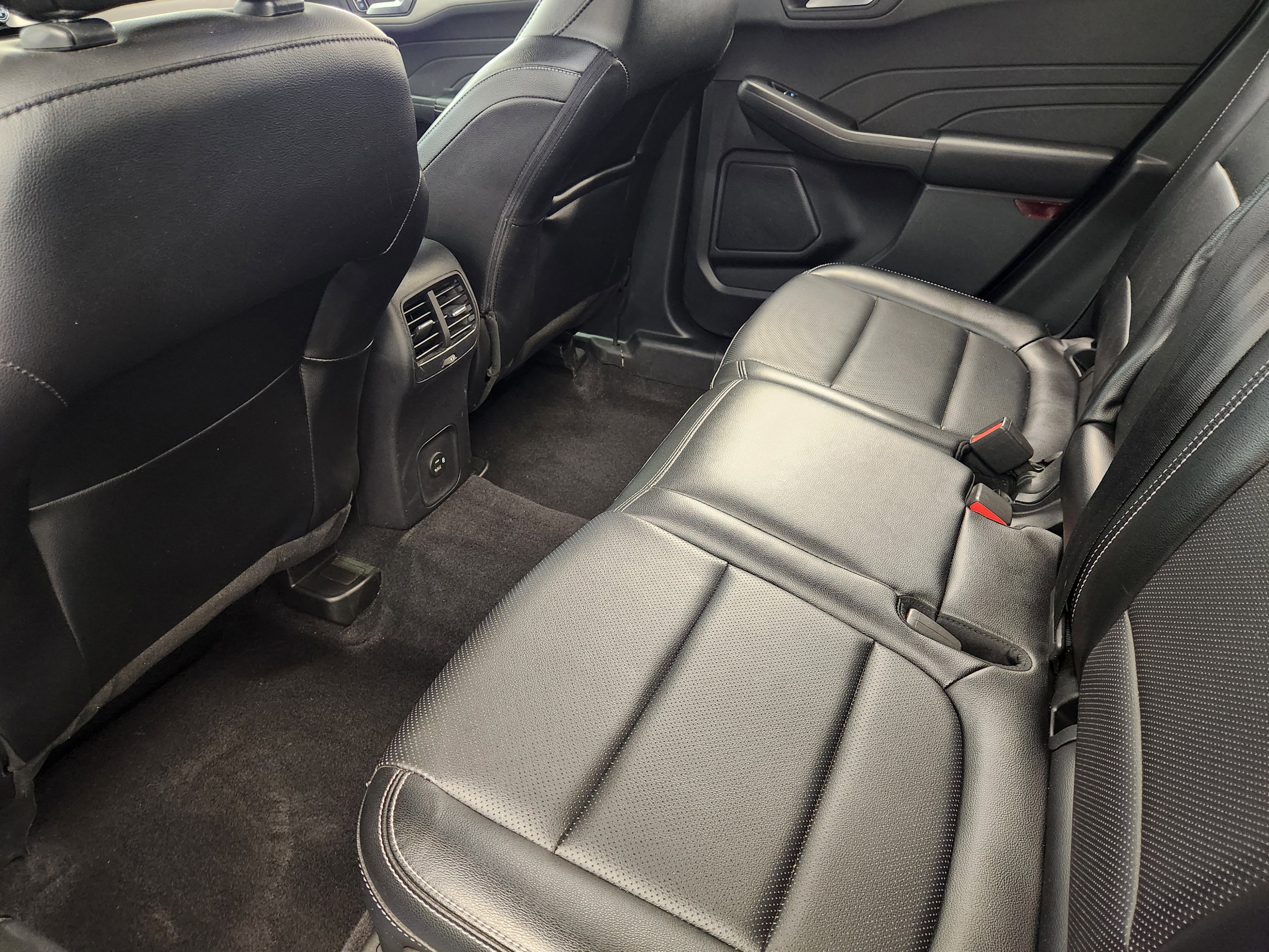 Certified 2022 Ford Escape SEL image 30