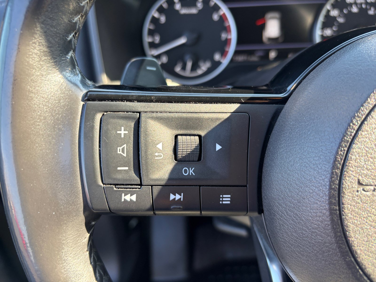 Used 2023 Nissan Rogue SL w/ SL Premium Package AWD/4WD image 13