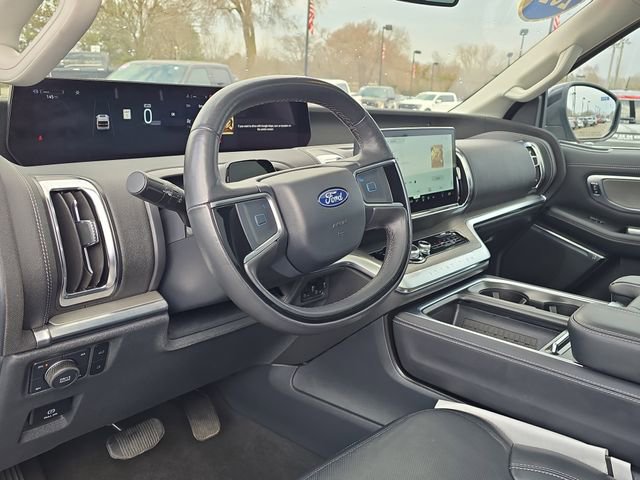 Certified 2025 Ford Expedition Platinum AWD/4WD image 18