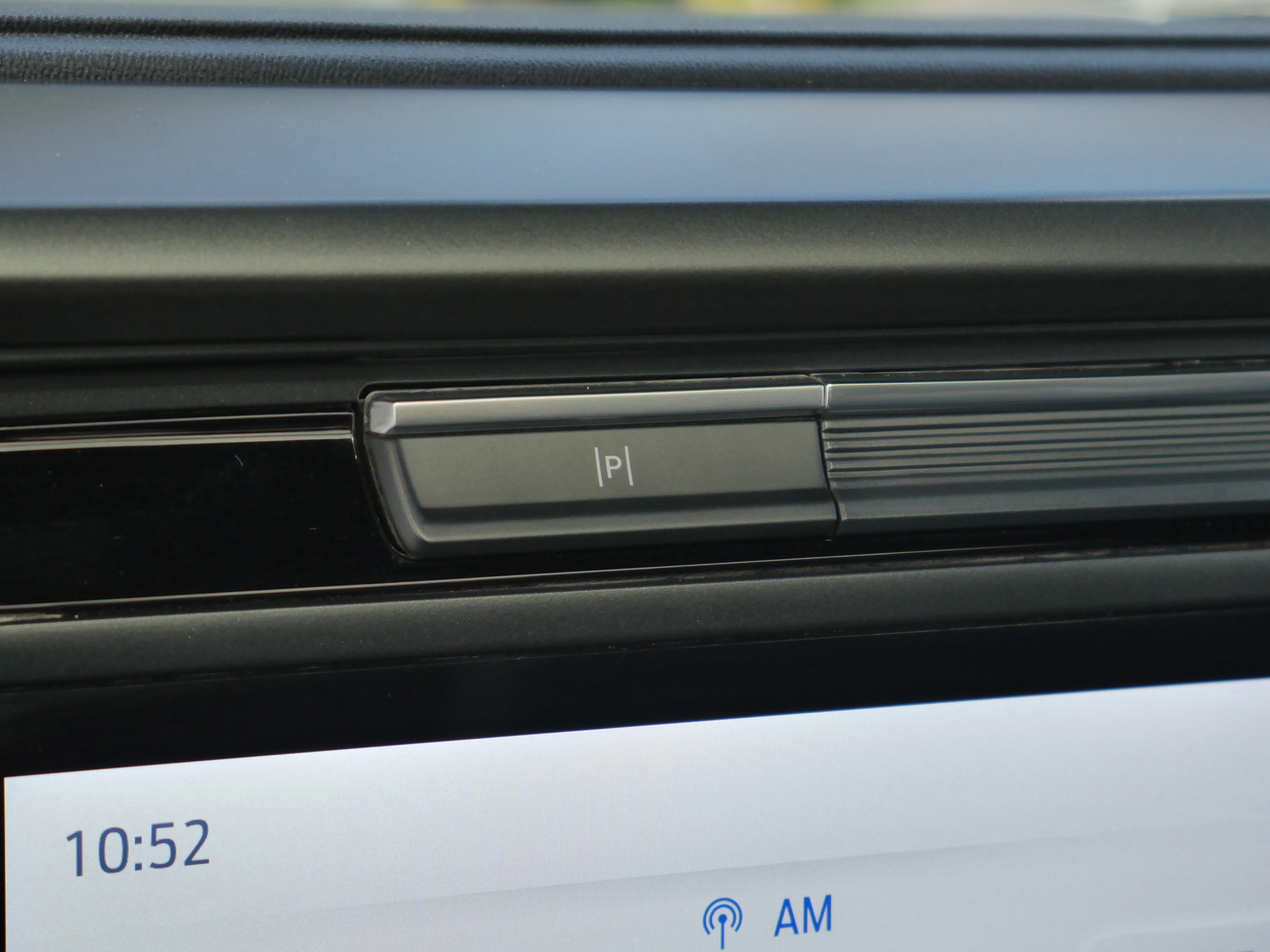 Certified 2025 Ford F150 Lariat w/ Equipment Group 502A High image 17