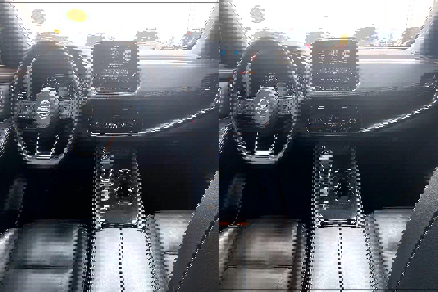 Used 2021 Nissan Rogue SL w/ Premium Package image 15