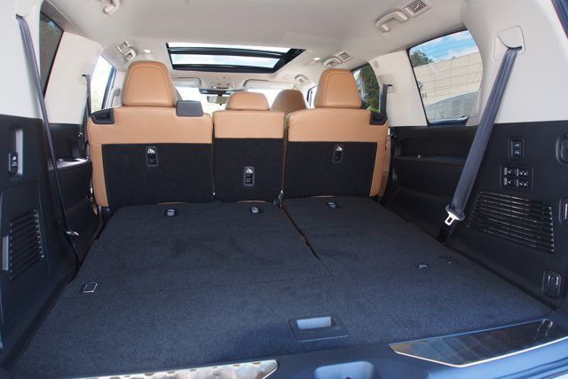 Used 2025 INFINITI QX80 Sensory AWD/4WD image 21