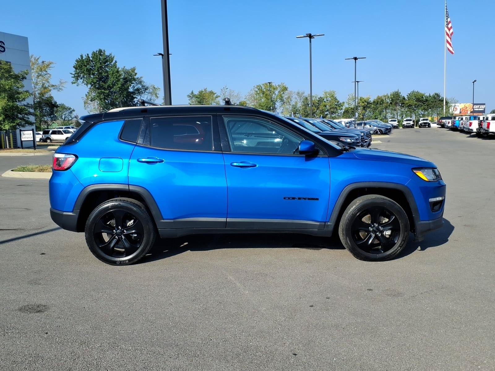 Used 2020 Jeep Compass Latitude AWD/4WD image 2
