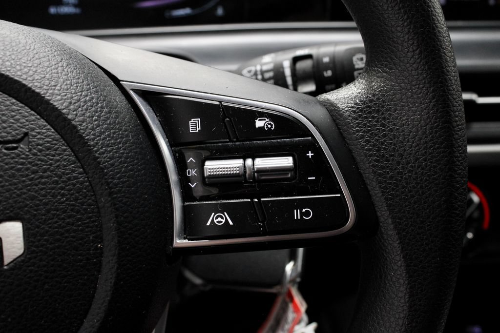Used 2024 Kia Seltos LX AWD/4WD image 29