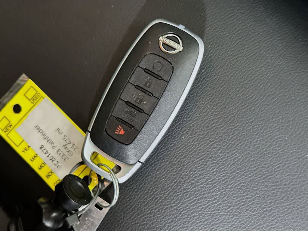 Used 2023 Nissan Pathfinder SL w/ SL Premium Package AWD/4WD image 22