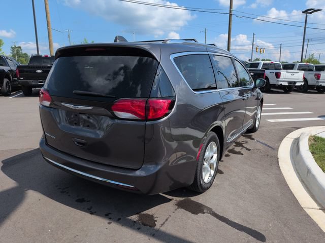 Used 2018 Chrysler Pacifica Touring-L Plus w/ Tire & Wheel Group FWD image 5
