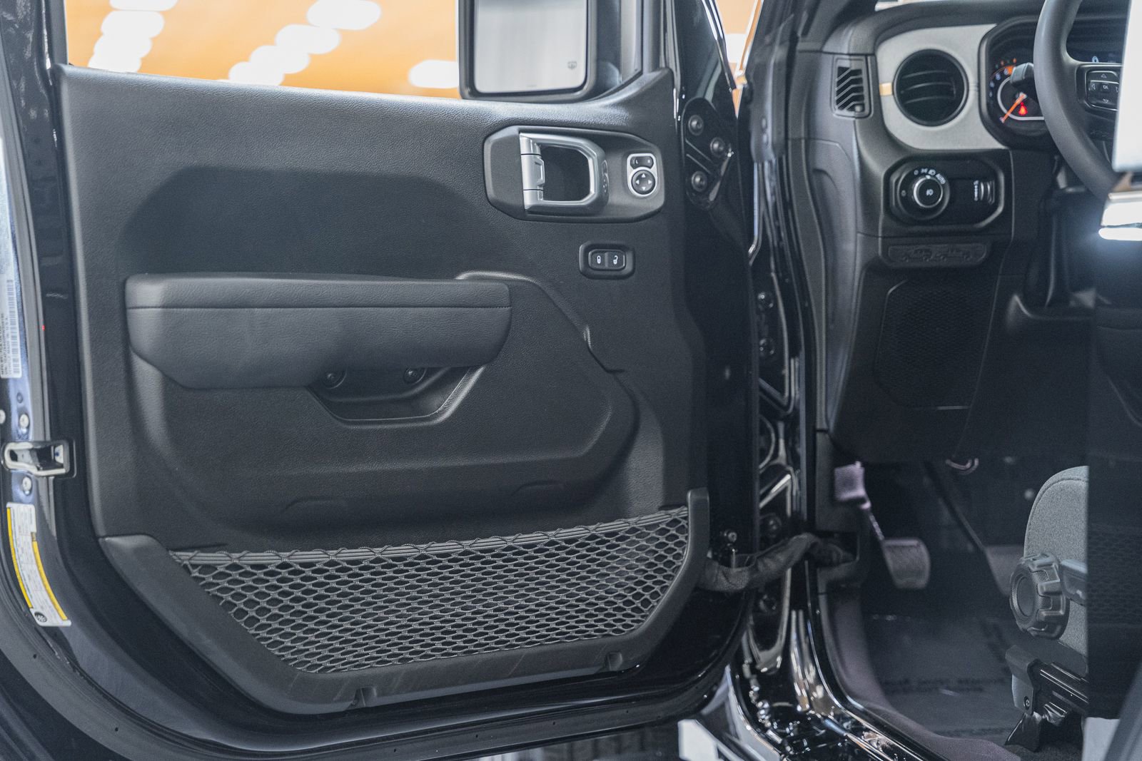 Used 2024 Jeep Wrangler Sport AWD/4WD image 42
