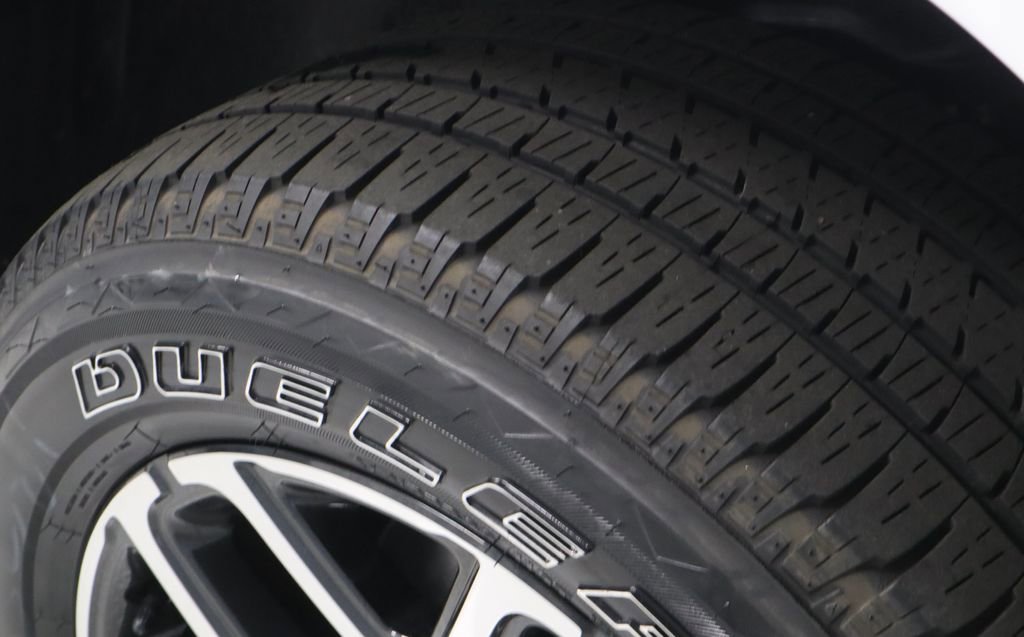 Used 2025 RAM 1500 Laramie w/ Sport Appearance Package AWD/4WD image 18