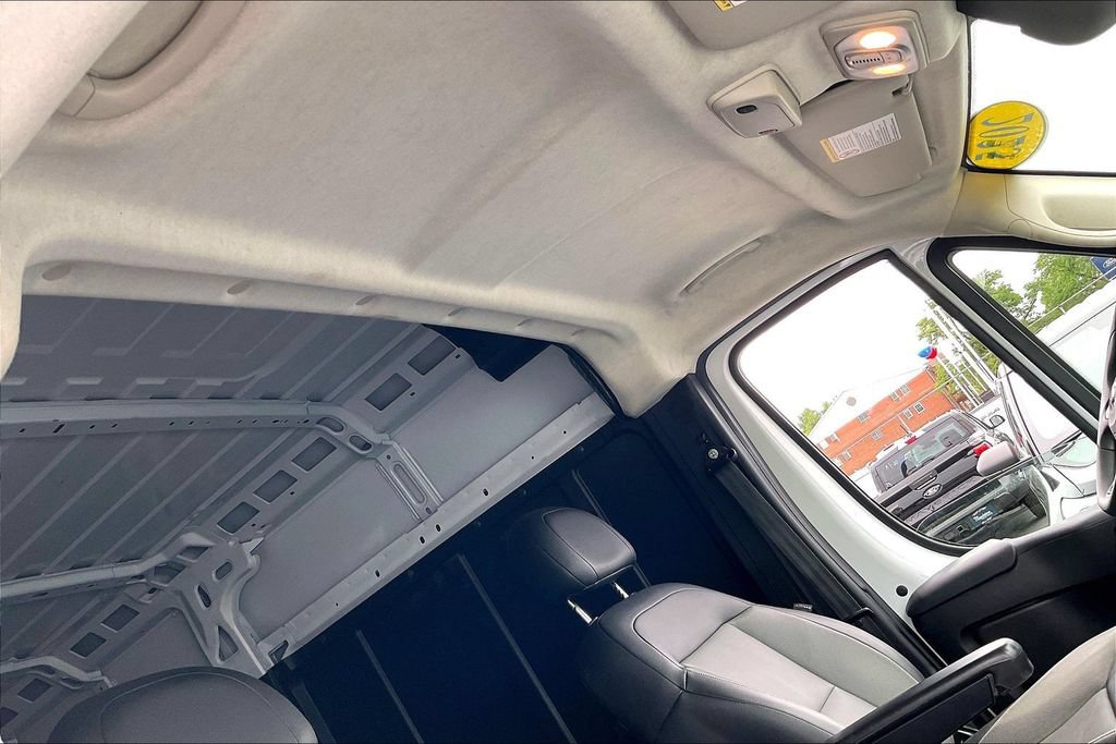 Used 2025 RAM ProMaster 2500 w/ Convenience Group FWD image 21
