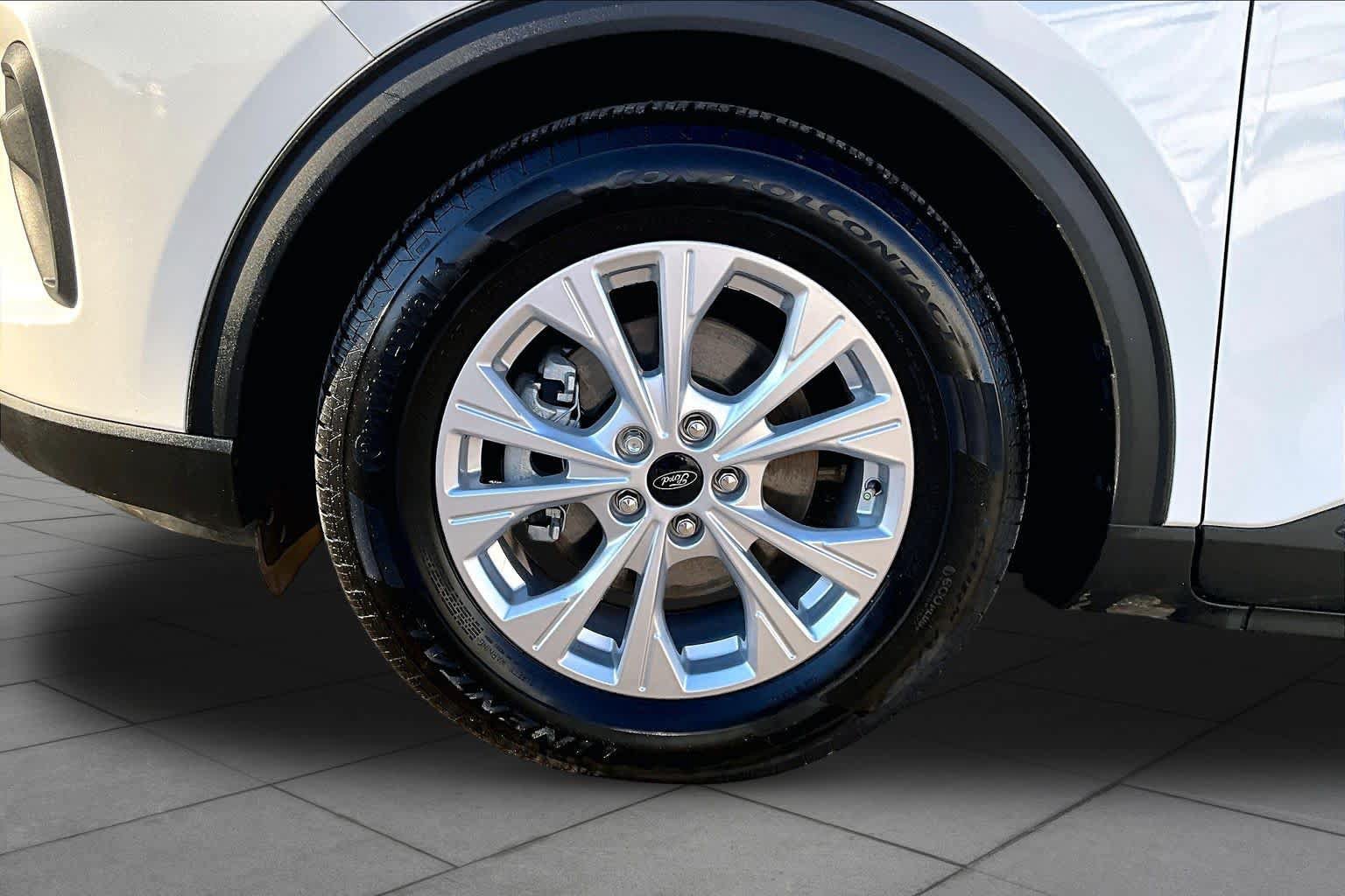 Certified 2023 Ford Escape Active FWD image 13