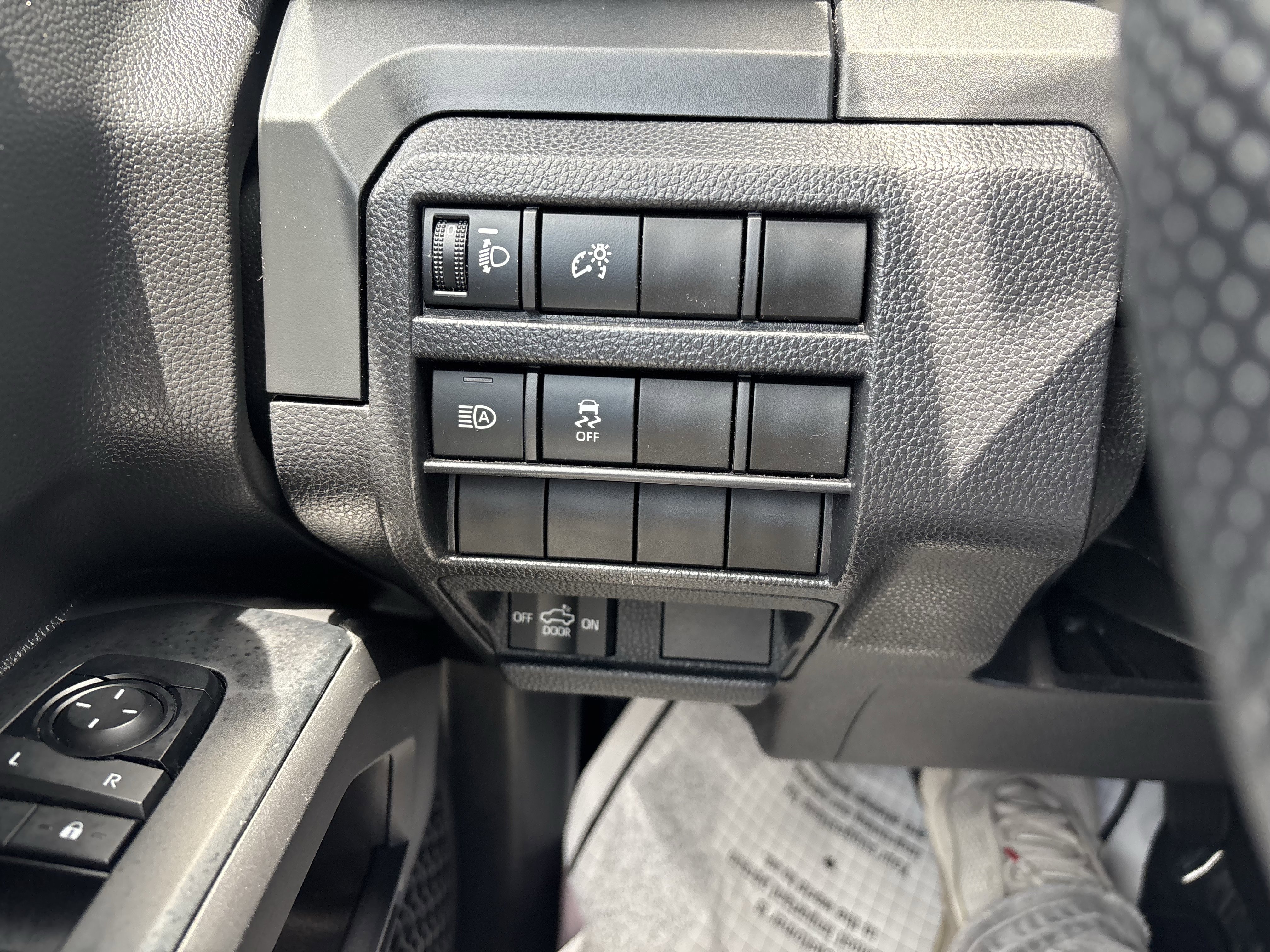 Used 2025 Toyota Tacoma SR RWD image 38