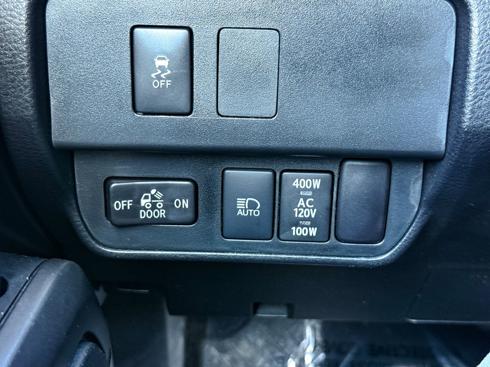 Used 2023 Toyota Tacoma TRD Sport w/ Black Out Package (TMS) image 34