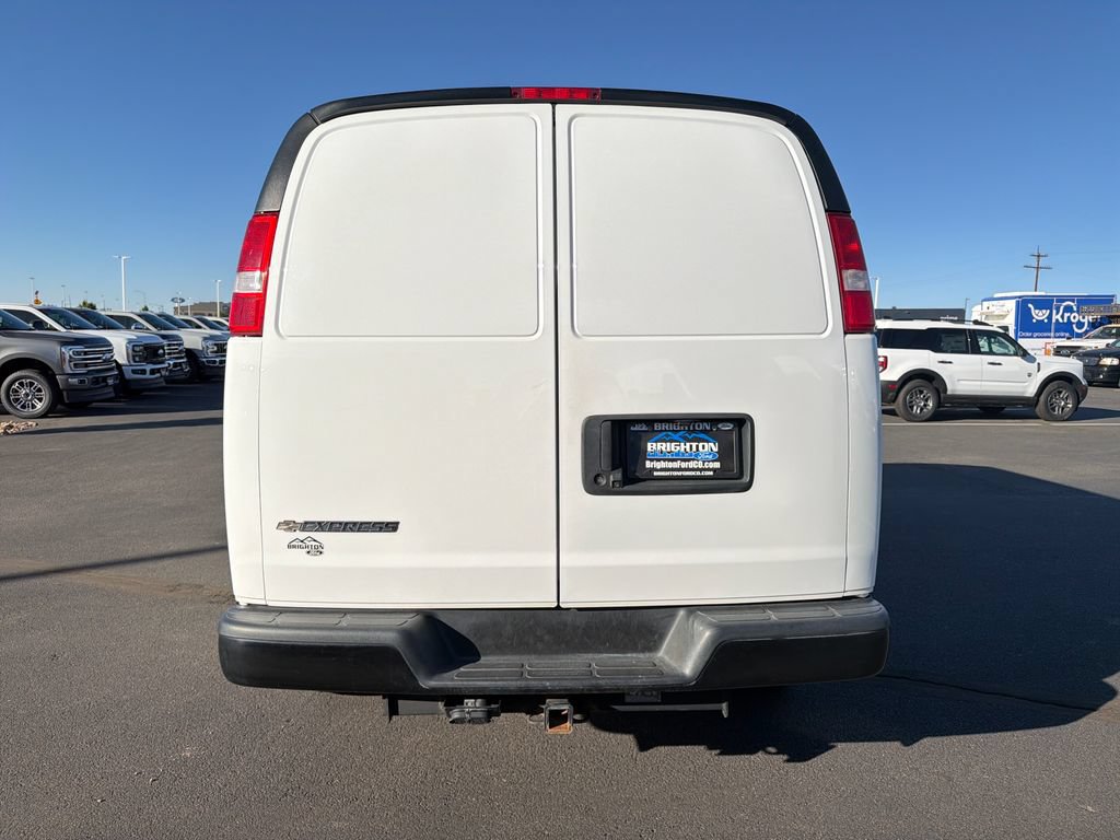 Used 2022 Chevrolet Express 2500 w/ Driver Convenience Package RWD image 4