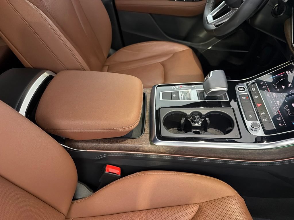 Used 2024 Audi Q8 Premium Plus AWD/4WD image 43