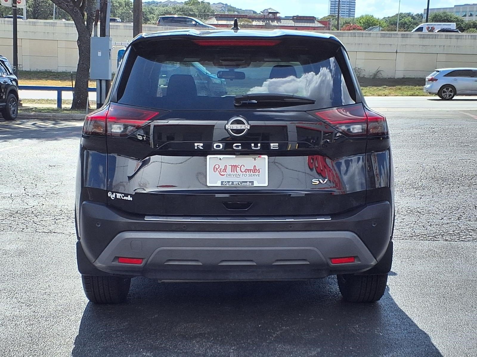 Used 2023 Nissan Rogue SV FWD image 7