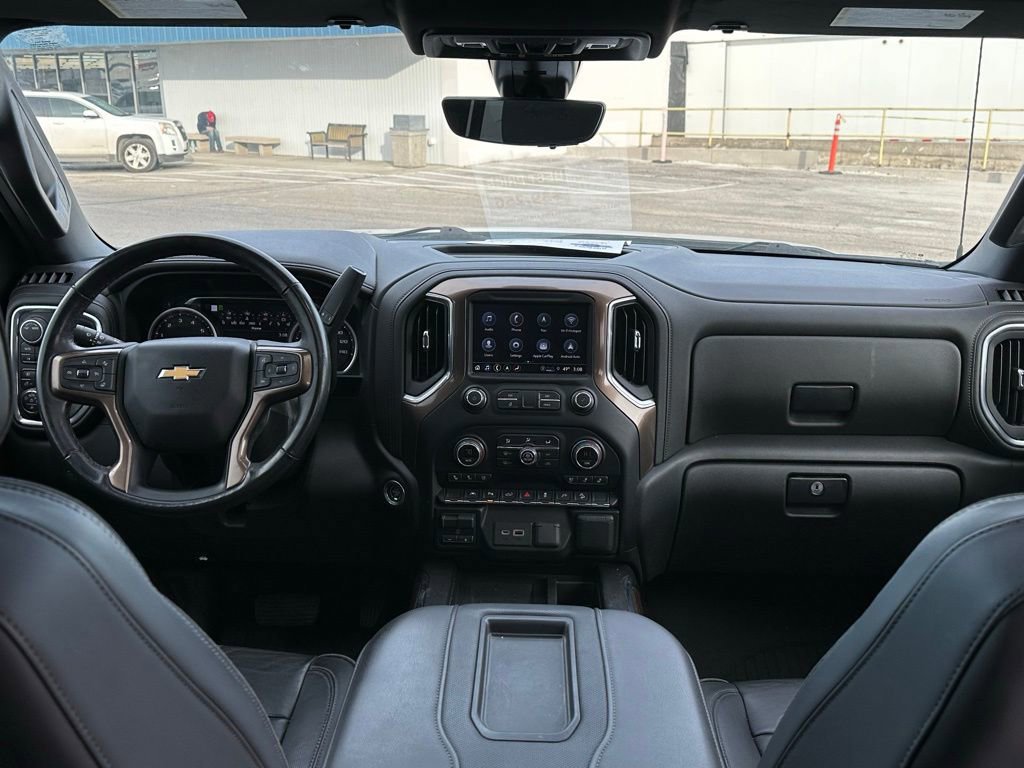 Used 2022 Chevrolet Silverado 1500 High Country w/ Technology Package image 22