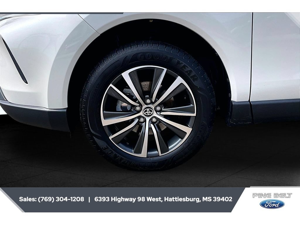 Used 2021 Toyota Venza LE AWD/4WD image 7