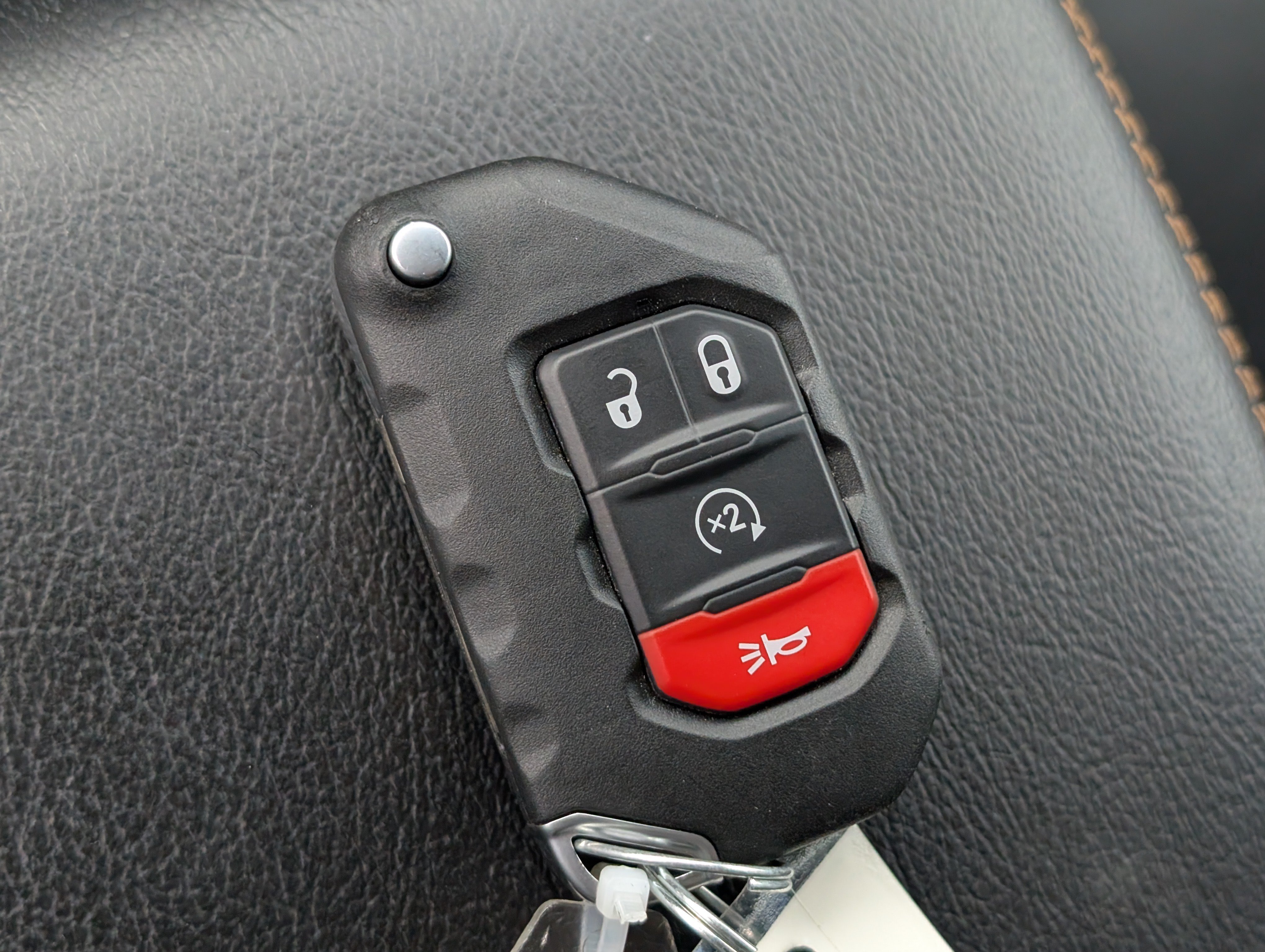 Used 2021 Jeep Wrangler Unlimited Sahara AWD/4WD image 32