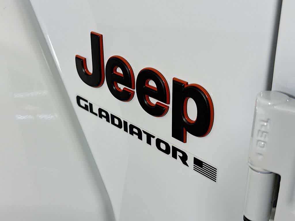 Used 2023 Jeep Gladiator Mojave w/ LED Lighting Group AWD/4WD image 7