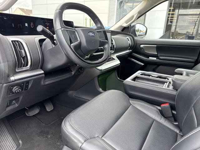 Certified 2025 Ford Expedition Platinum AWD/4WD image 30