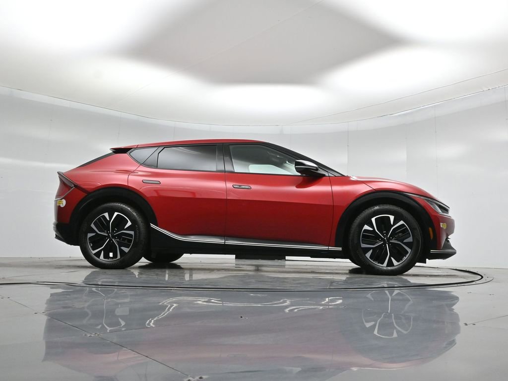 Used 2022 Kia EV6 Wind image 10