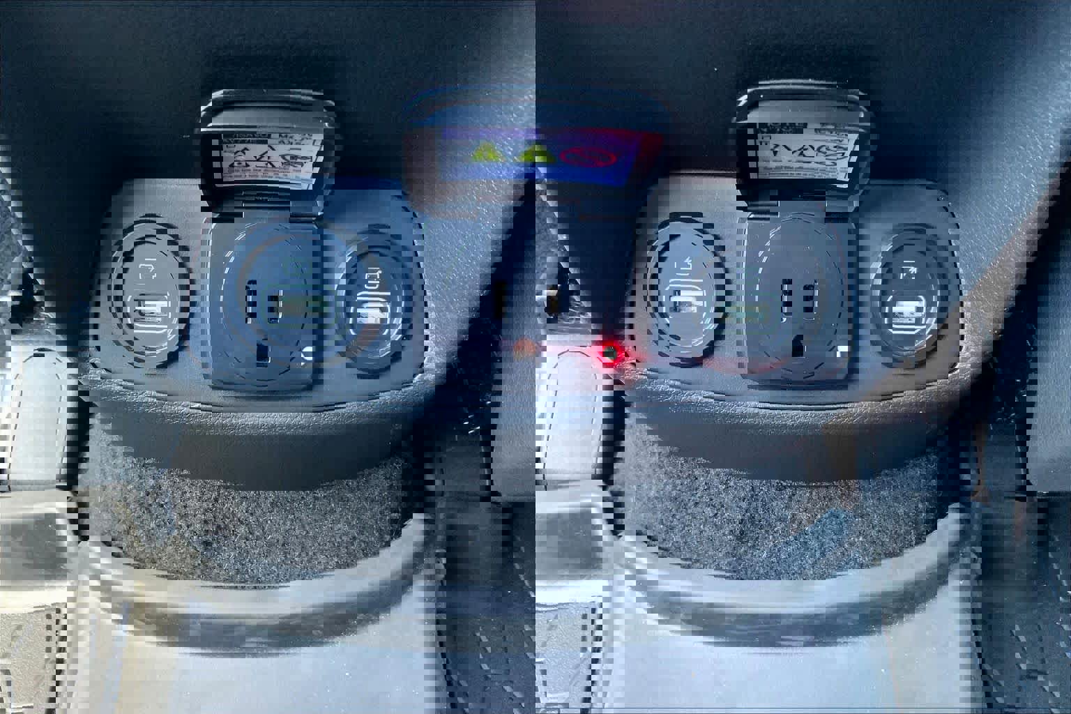 Used 2023 Hyundai Santa Fe Limited image 32