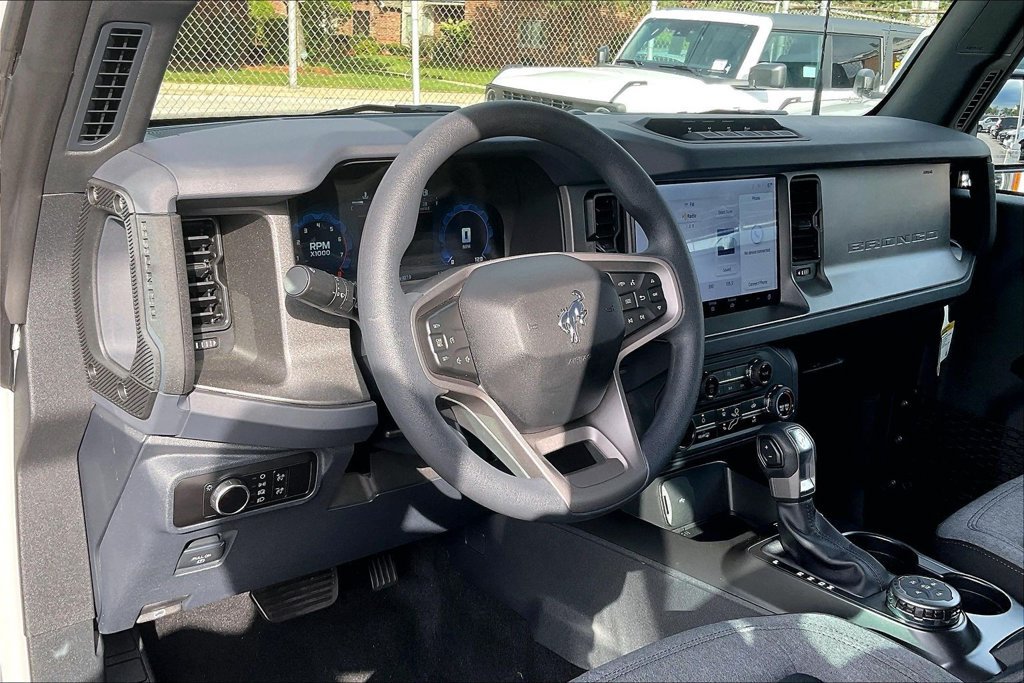 Certified 2026 Ford Bronco 2-Door w/ Sasquatch Package AWD/4WD image 13