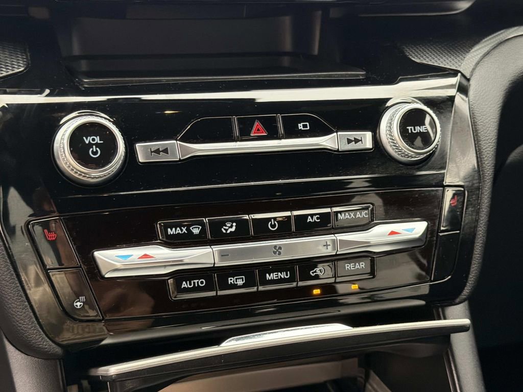 Certified 2023 Ford Explorer ST-Line w/ Class IV Trailer Tow Package image 15