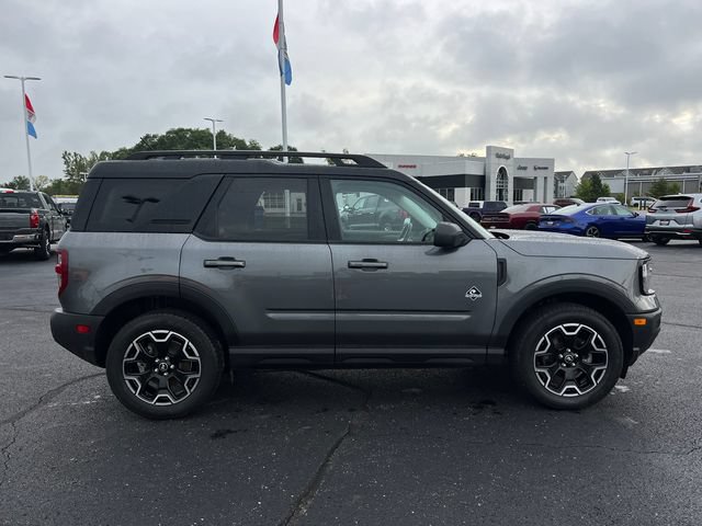 Certified 2025 Ford Bronco Sport Outer Banks AWD/4WD image 9