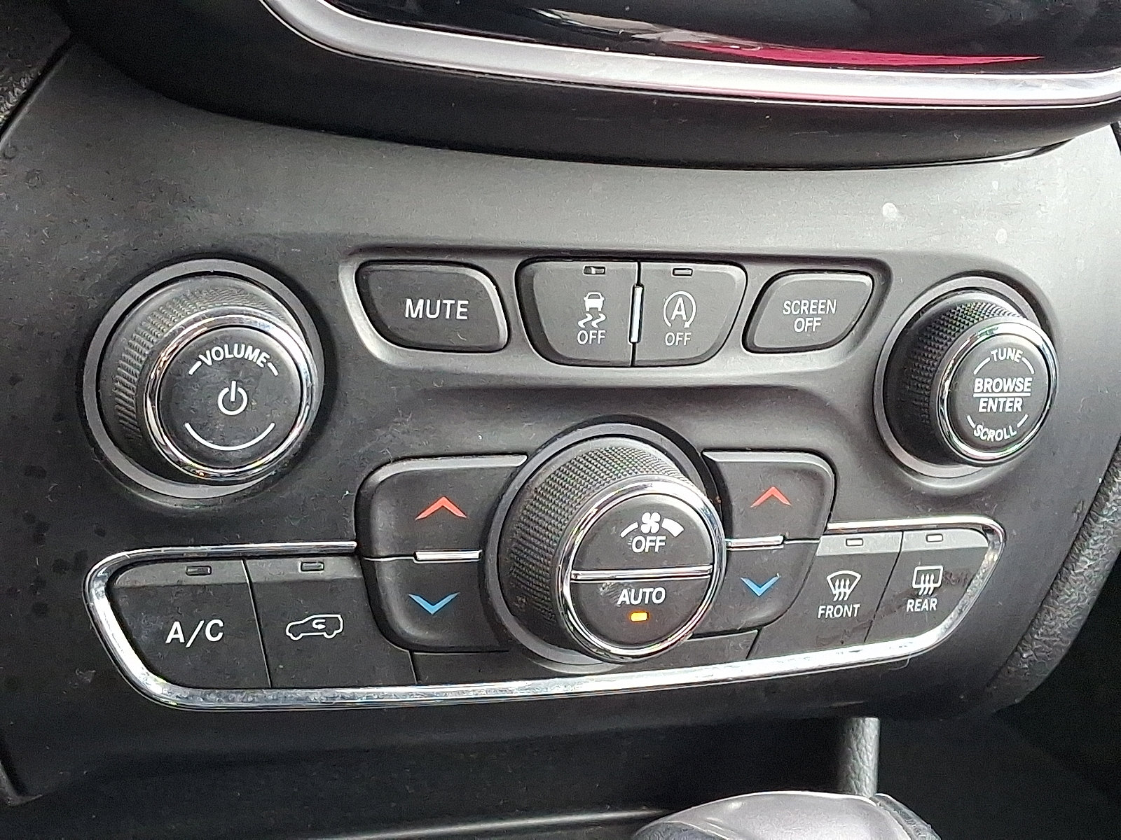 Used 2020 Jeep Cherokee Limited image 20