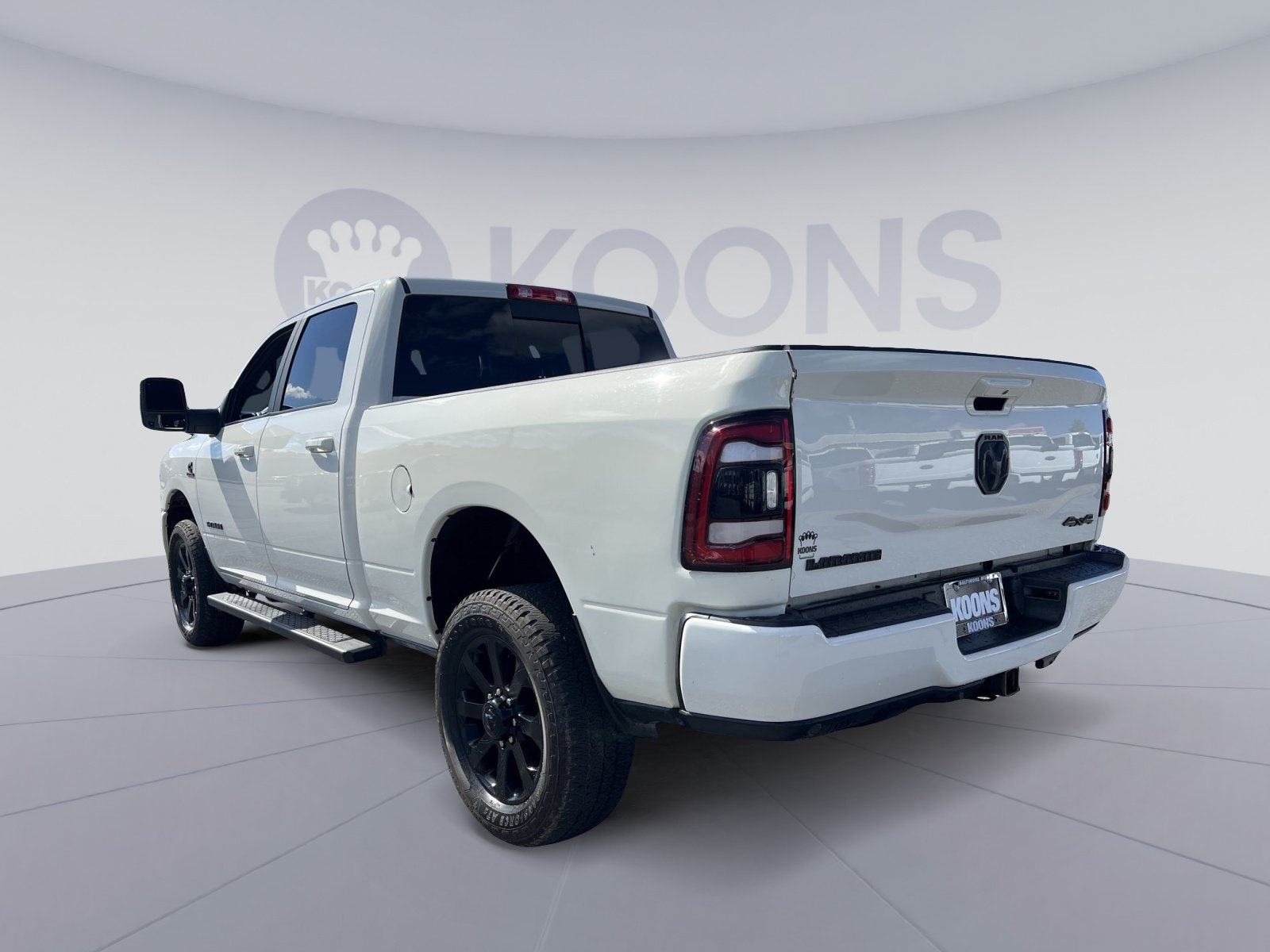 Used 2023 RAM 2500 Laramie w/ Night Edition AWD/4WD image 4