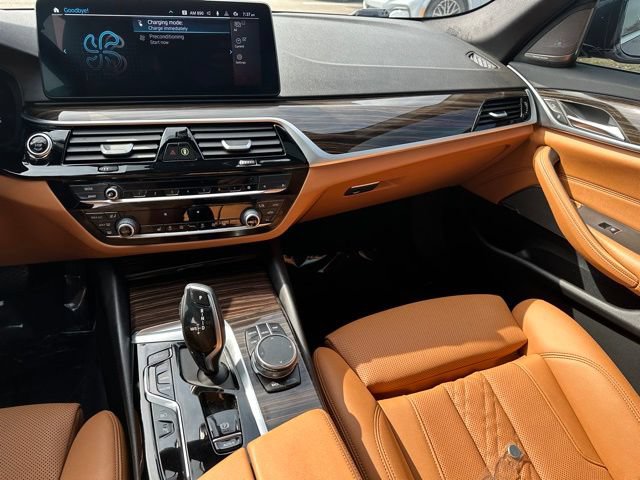 Used 2023 BMW 530e xDrive w/ Premium Package AWD/4WD image 15