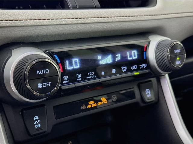 Used 2025 Toyota RAV4 XLE FWD image 18