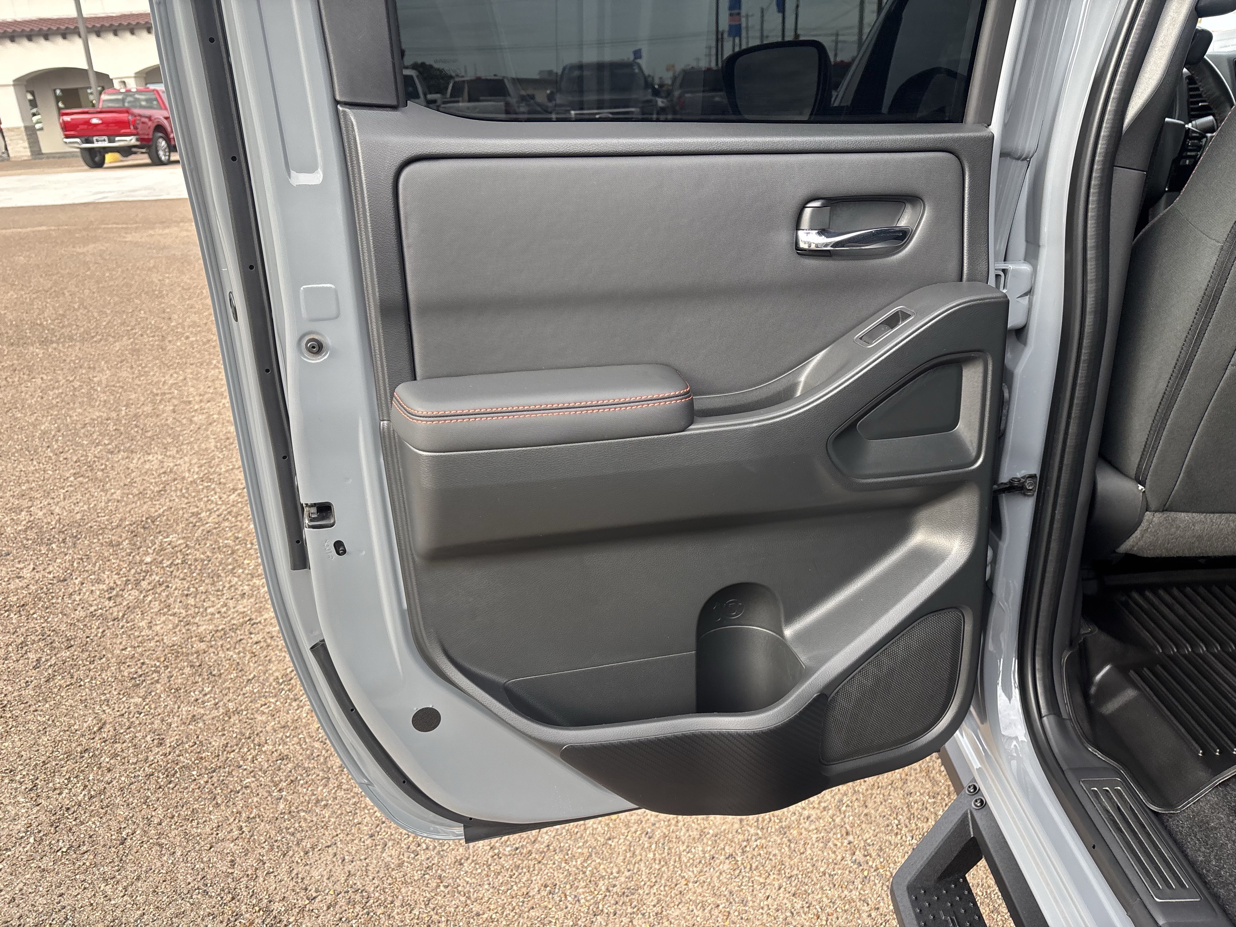 Used 2022 Nissan Frontier Pro-X RWD image 14