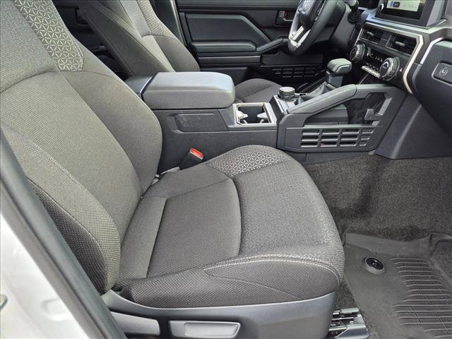 Used 2025 Toyota 4Runner SR5 AWD/4WD image 19